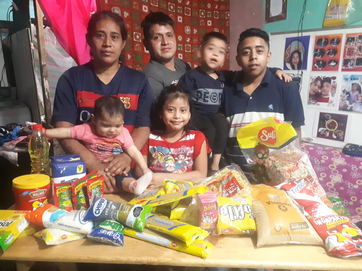 Food distribution at Safe Passage - Guatemala - Grand Circle Foundation